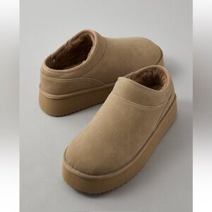 [AMERICAN EAGLE] NWT The Hangout Slip-On Slipper